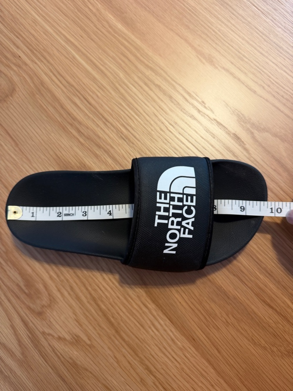 The North Face slides - Size 6 - Picture 5 of 5